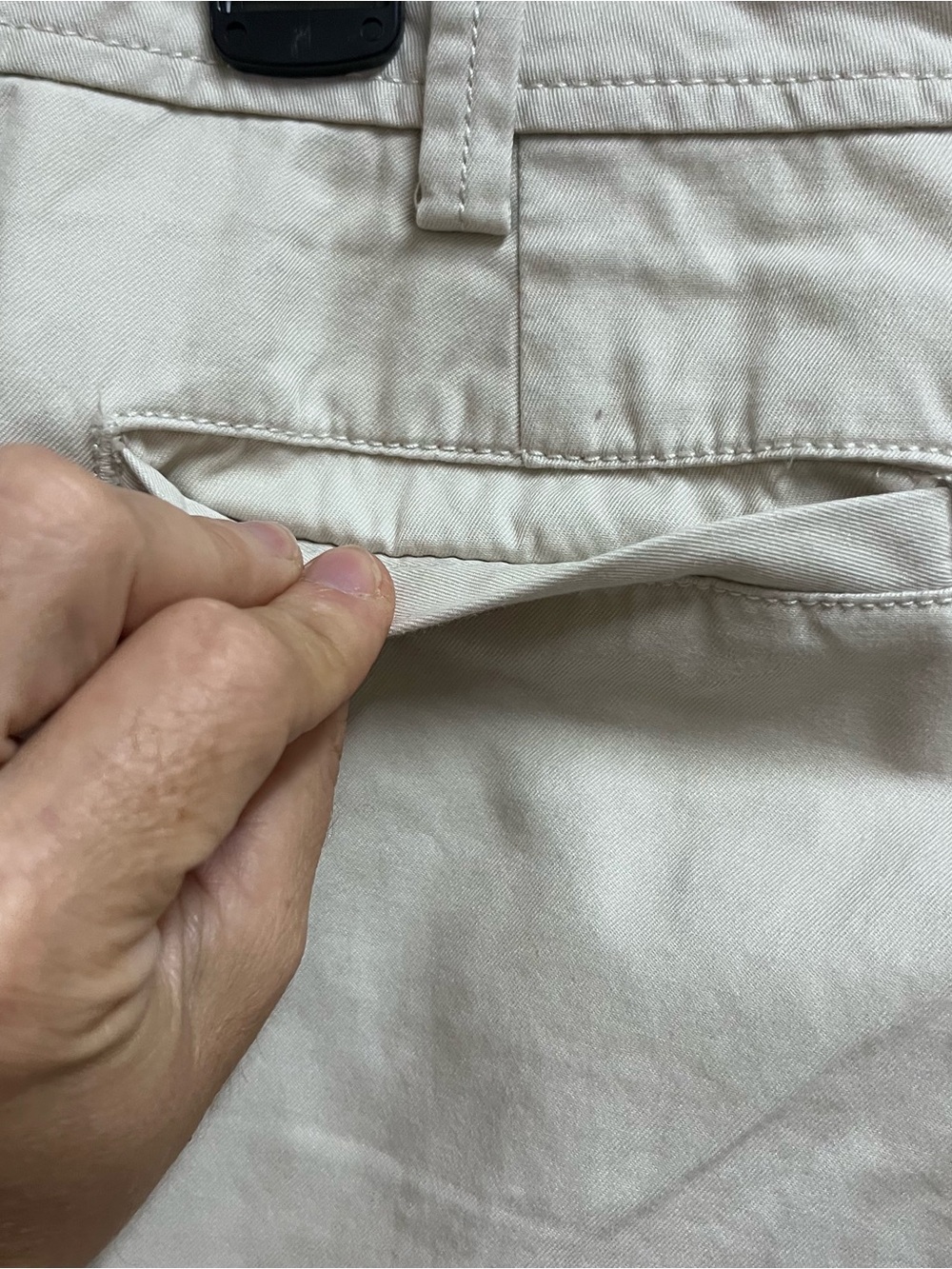 Lands' End Women Mid Rise Chino Shorts Size 16 Beige Classic Comfort - Picture 7 of 9